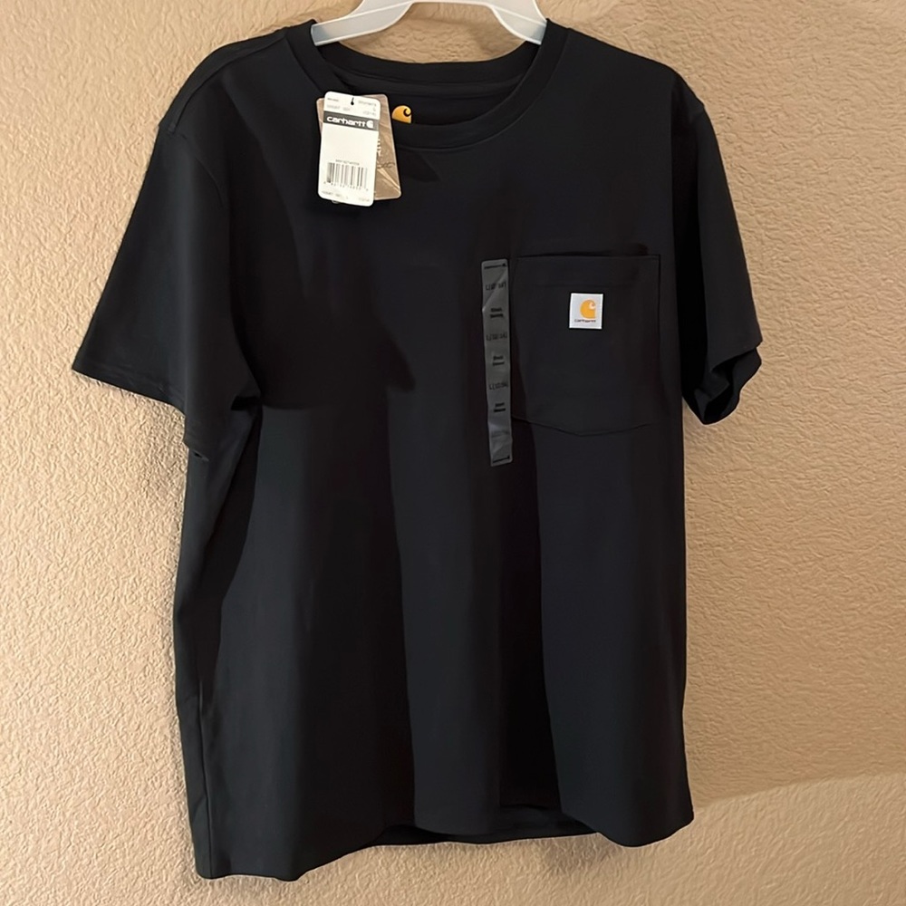 Carhartt women’s black, short sleeve tee. Size large 12/14. NWT.
